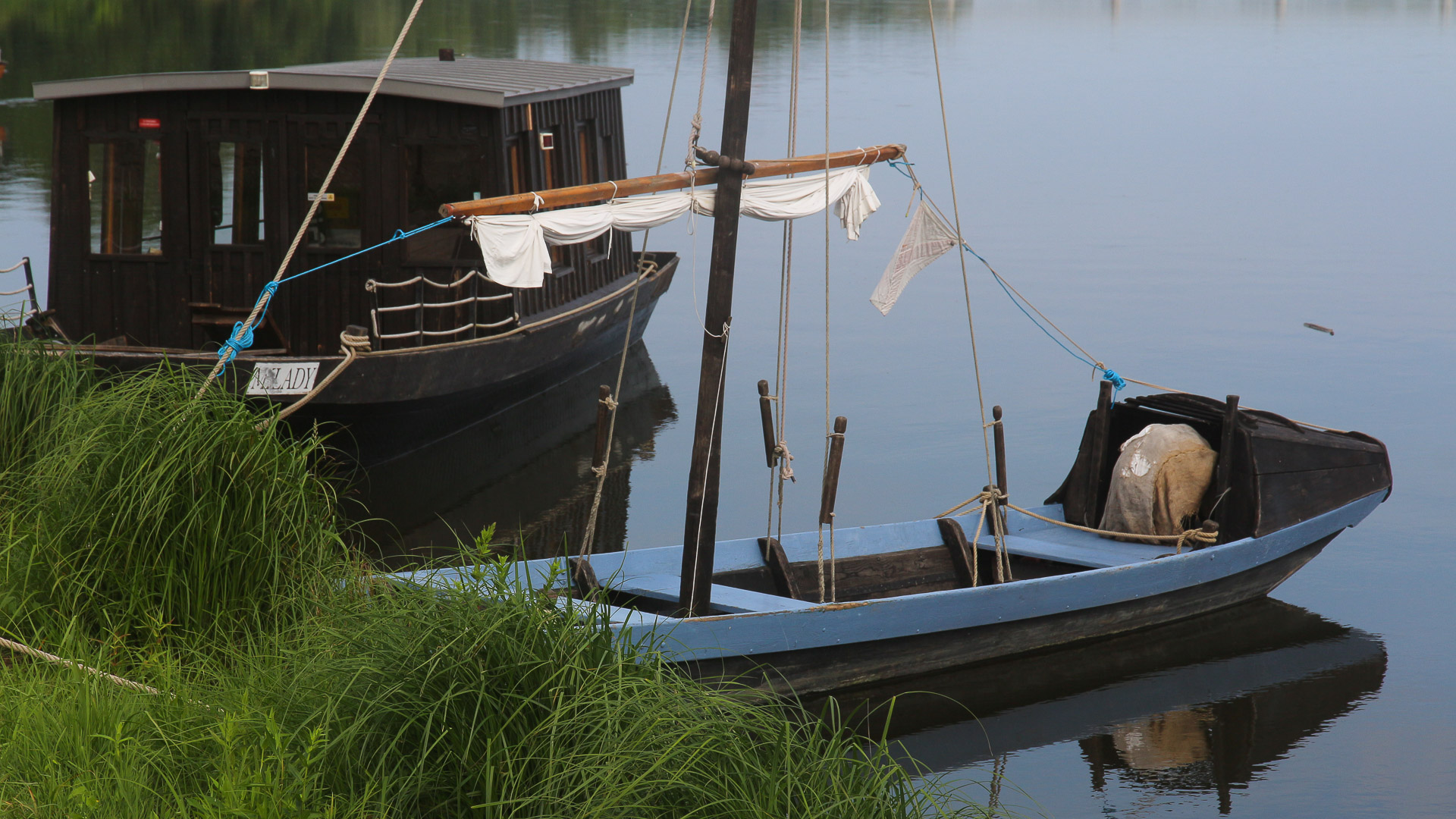 bateaux traditionnels en bord de Loire : chaland et fûtreau