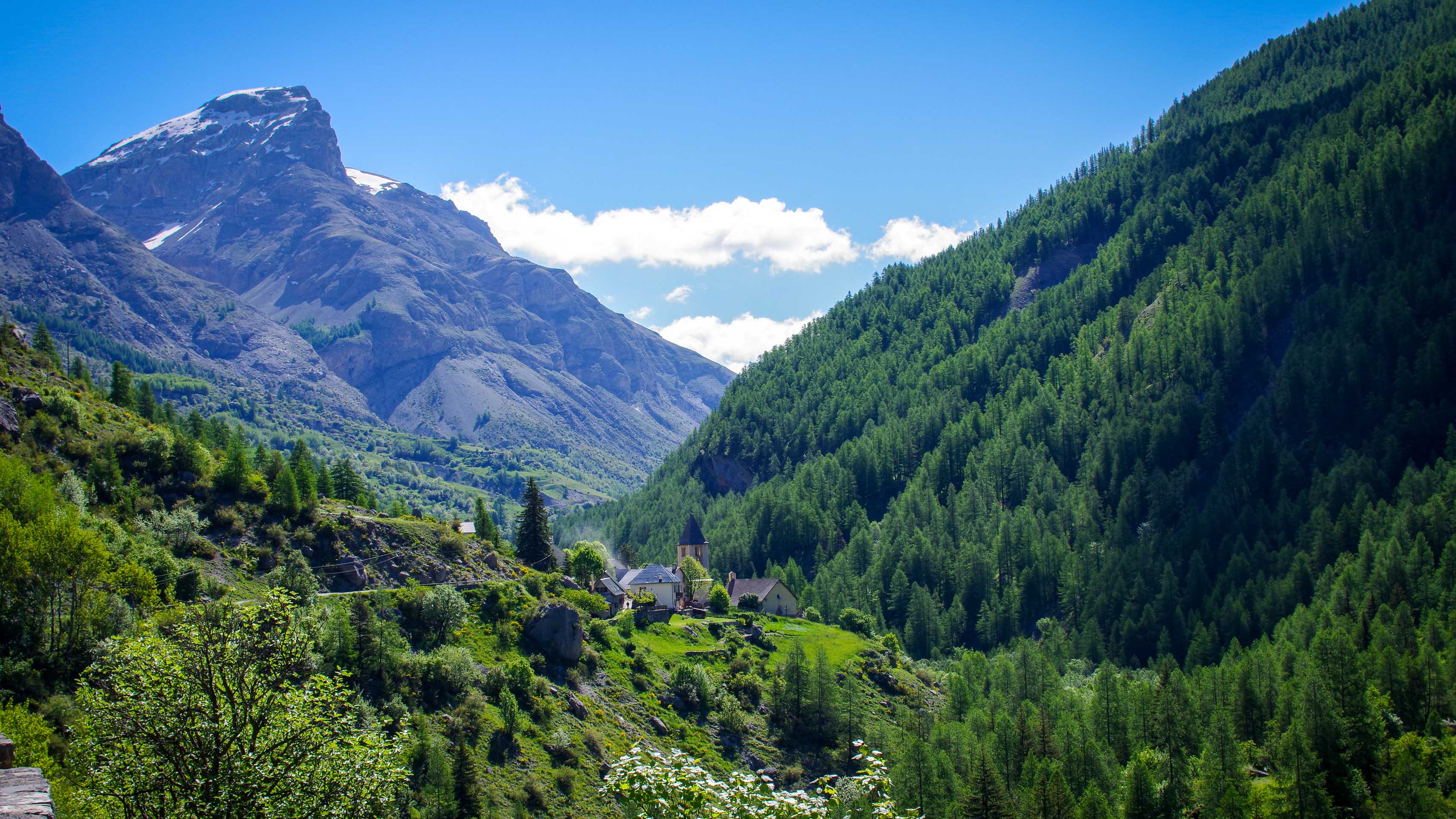 vue sur un village de montagne