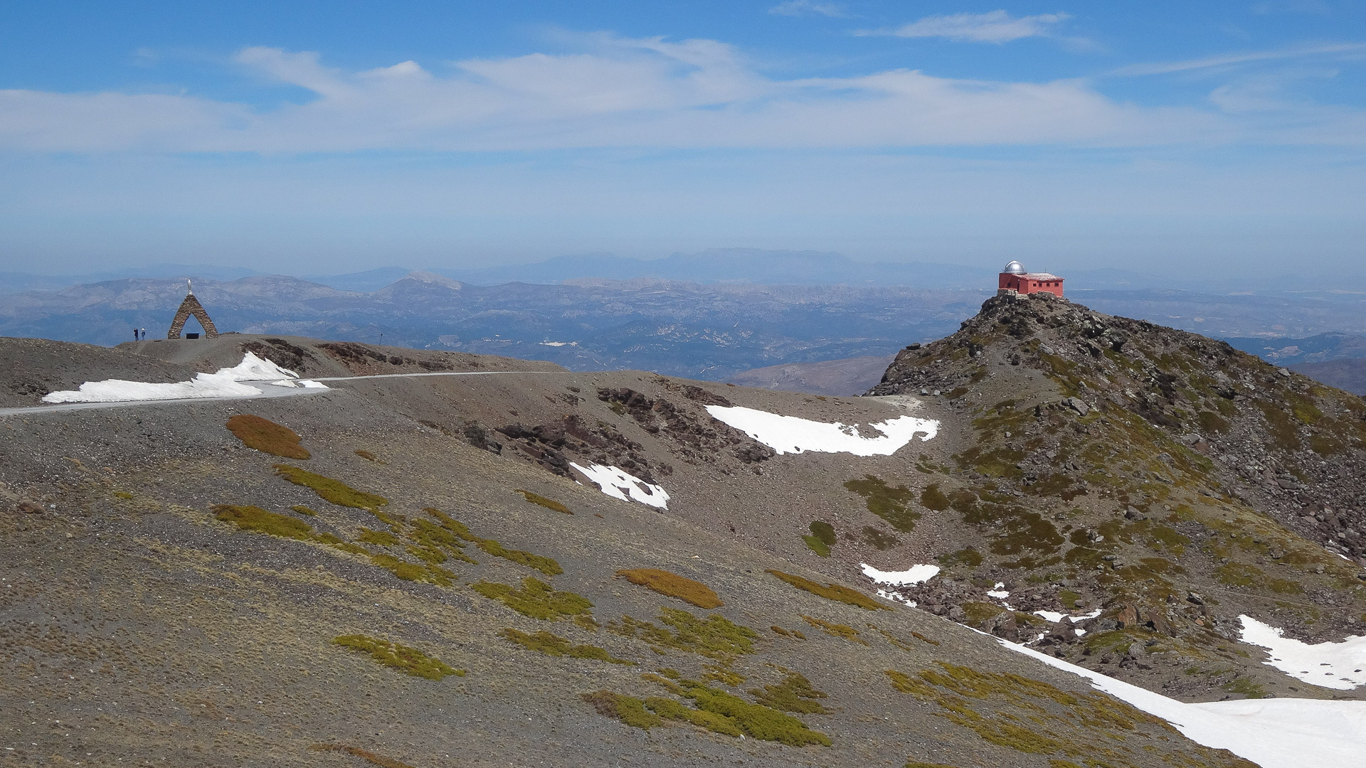 Pico Veleta est le sommet de la Sierra Nevada en Andalousie au sud de l'Espagne