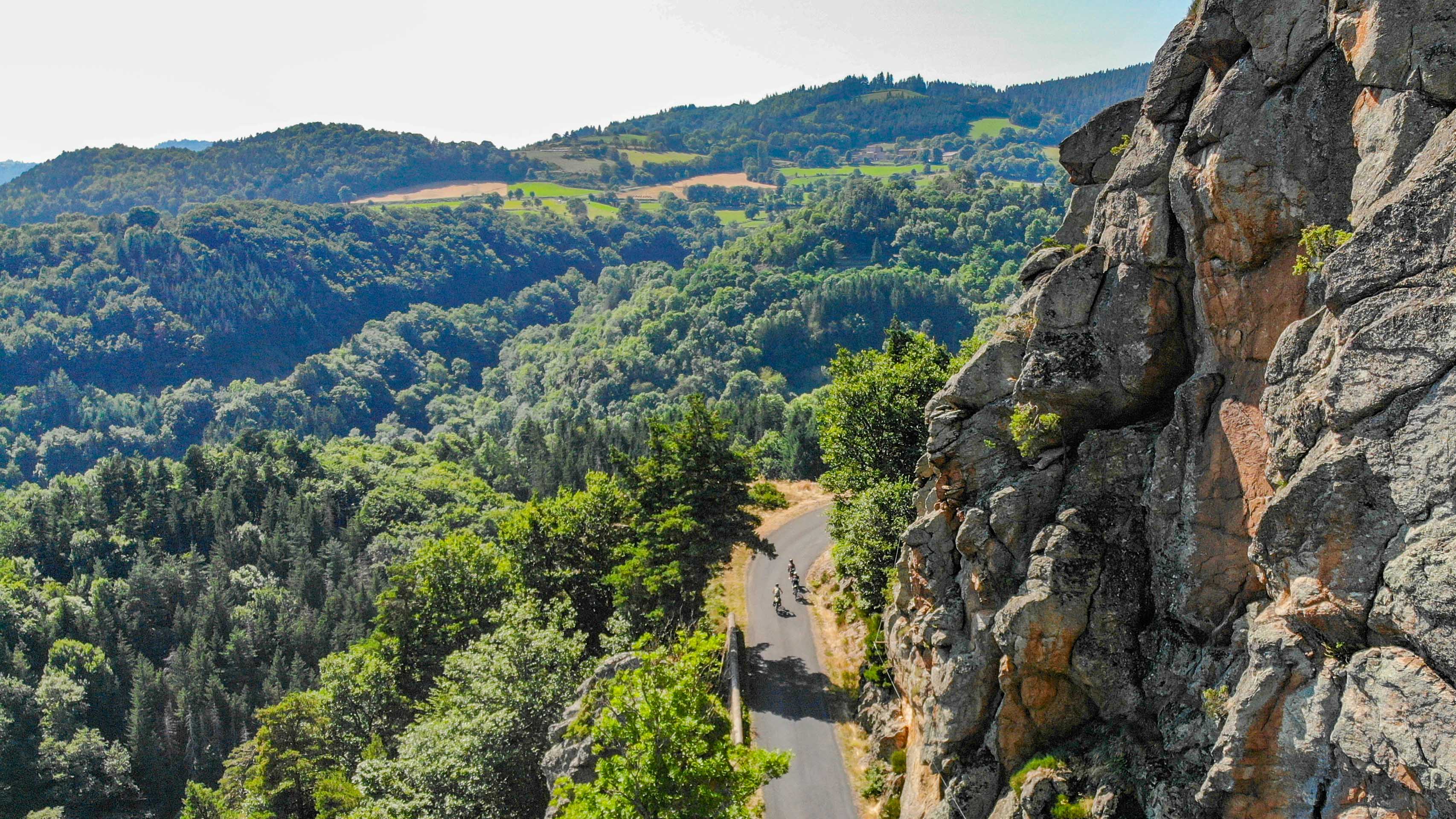 les gorges de l'allier à vélo vue du ciel